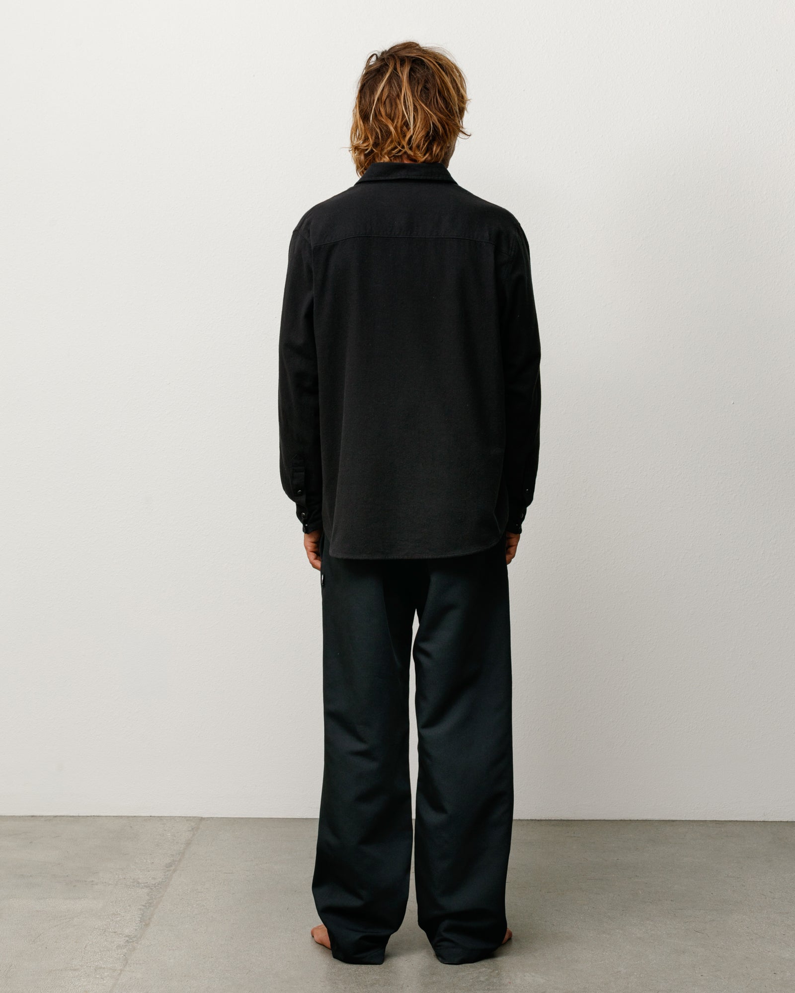 Black cotton-silk Western shirt, long sleeves, back view on model
