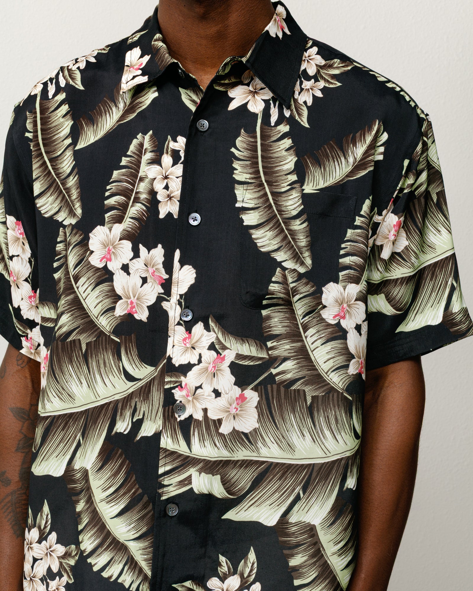 Hawaiian Floral Ss Shirt – Black | Tops & Shirts | Stüssy Canada