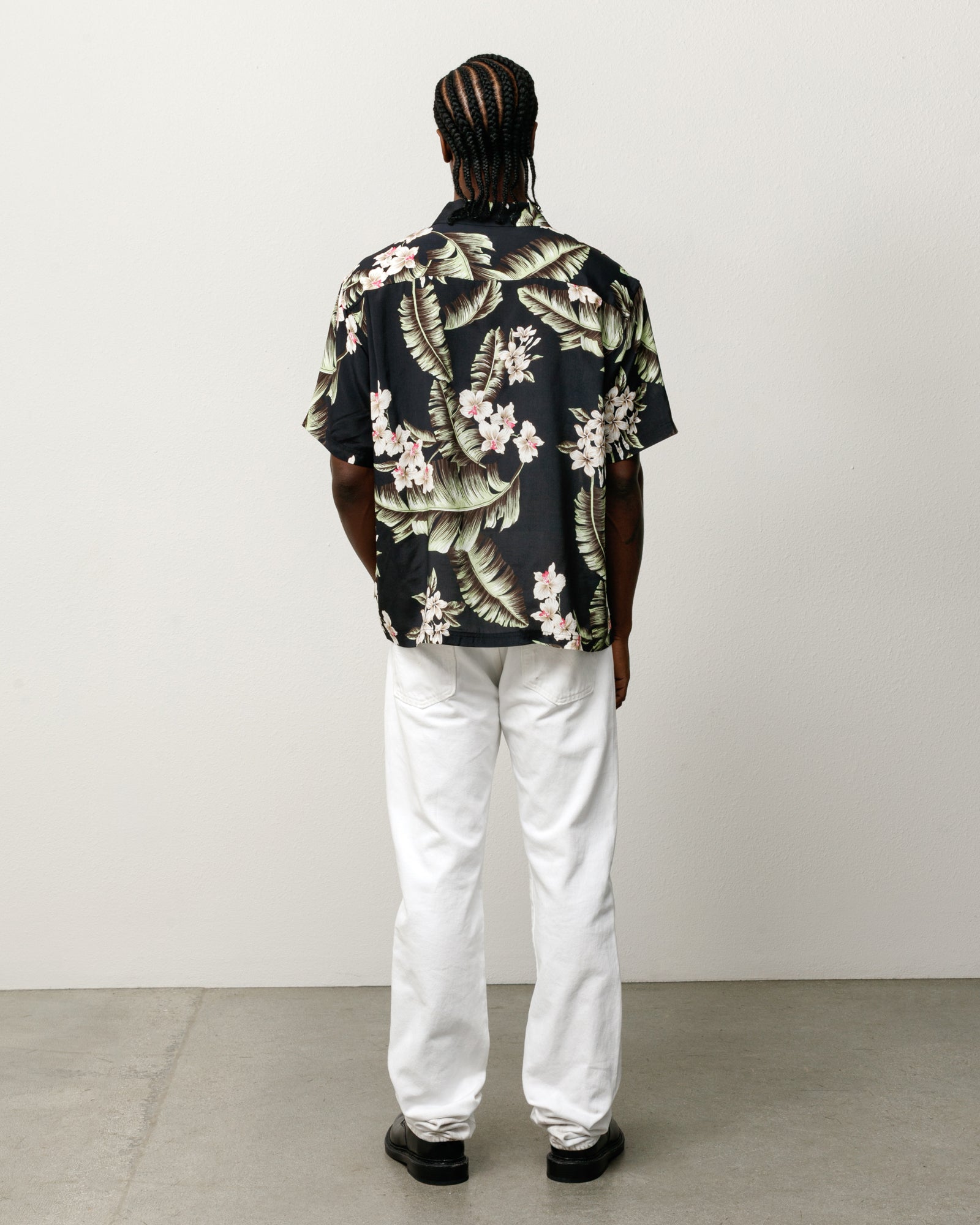Hawaiian Floral Ss Shirt – Black | Tops & Shirts | Stüssy Canada