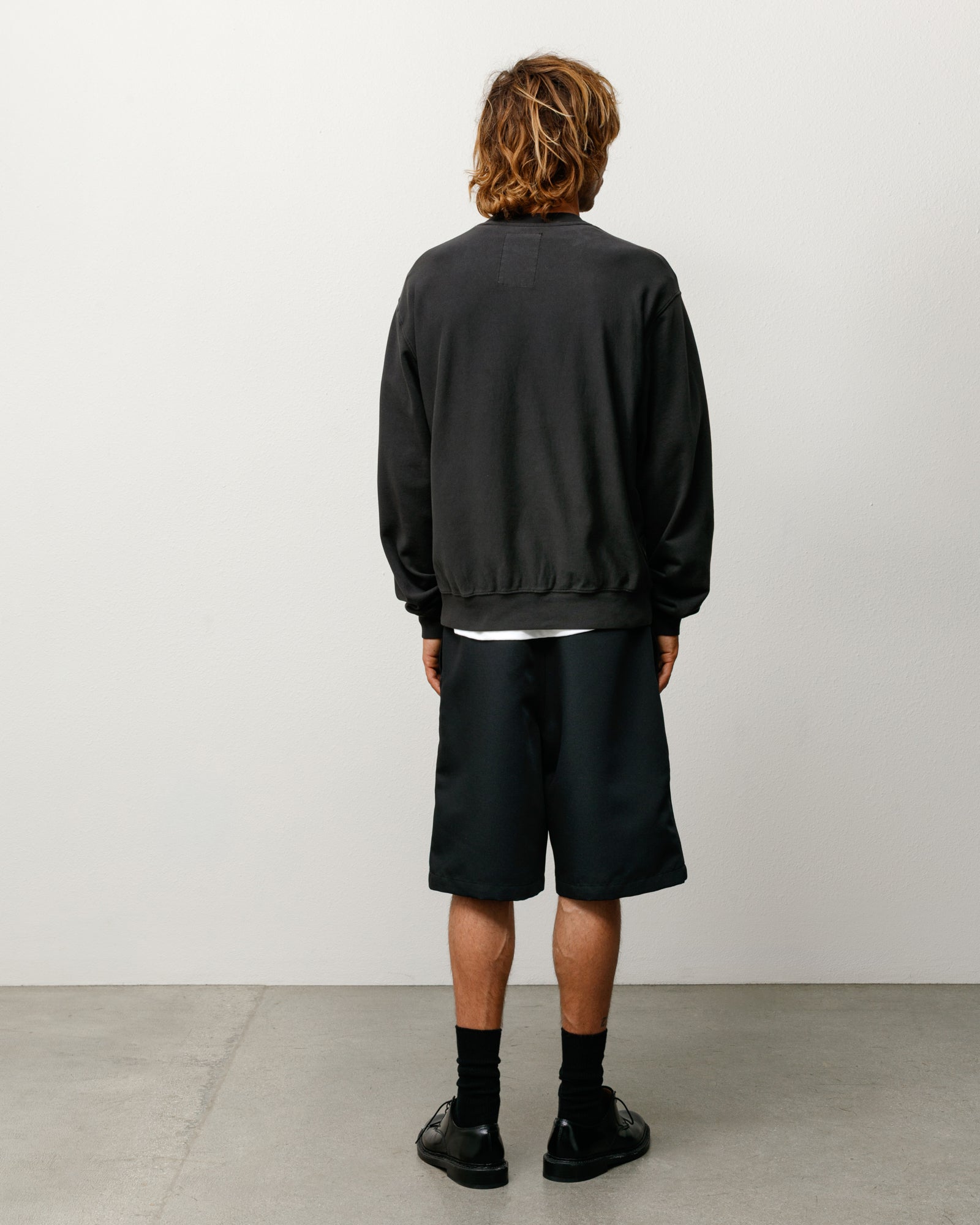 Baggy Beach Short Unisex Relaxed Knee-Length Back View In Black