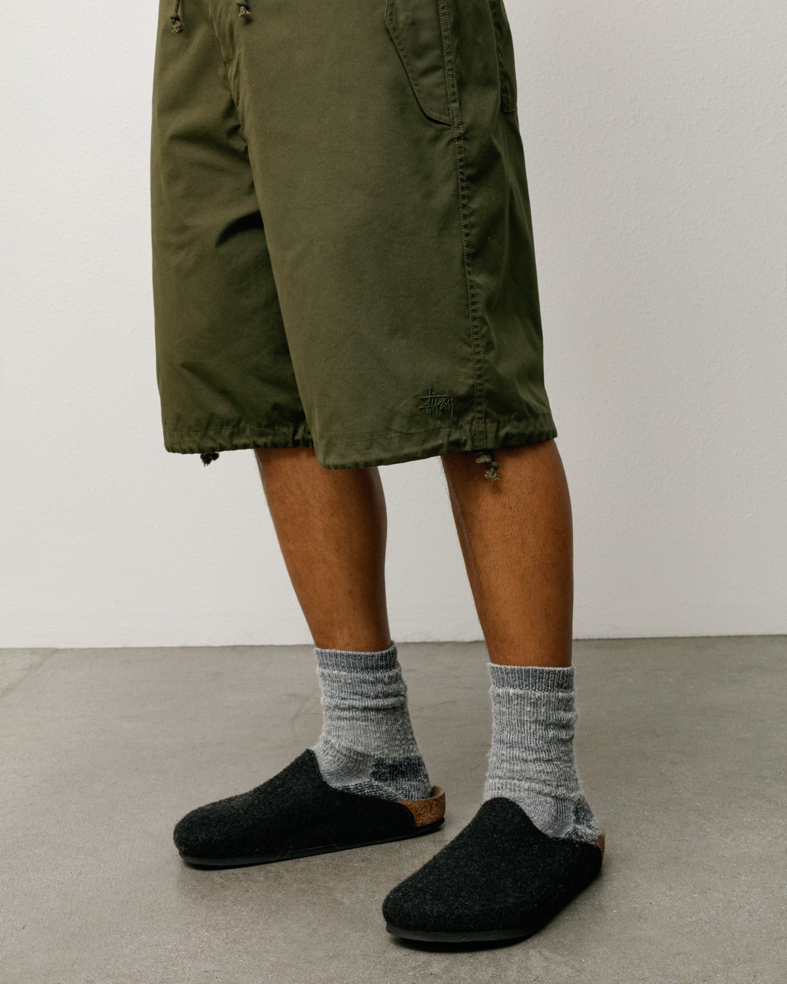 Surplus Short Unisex Regular In Olive
