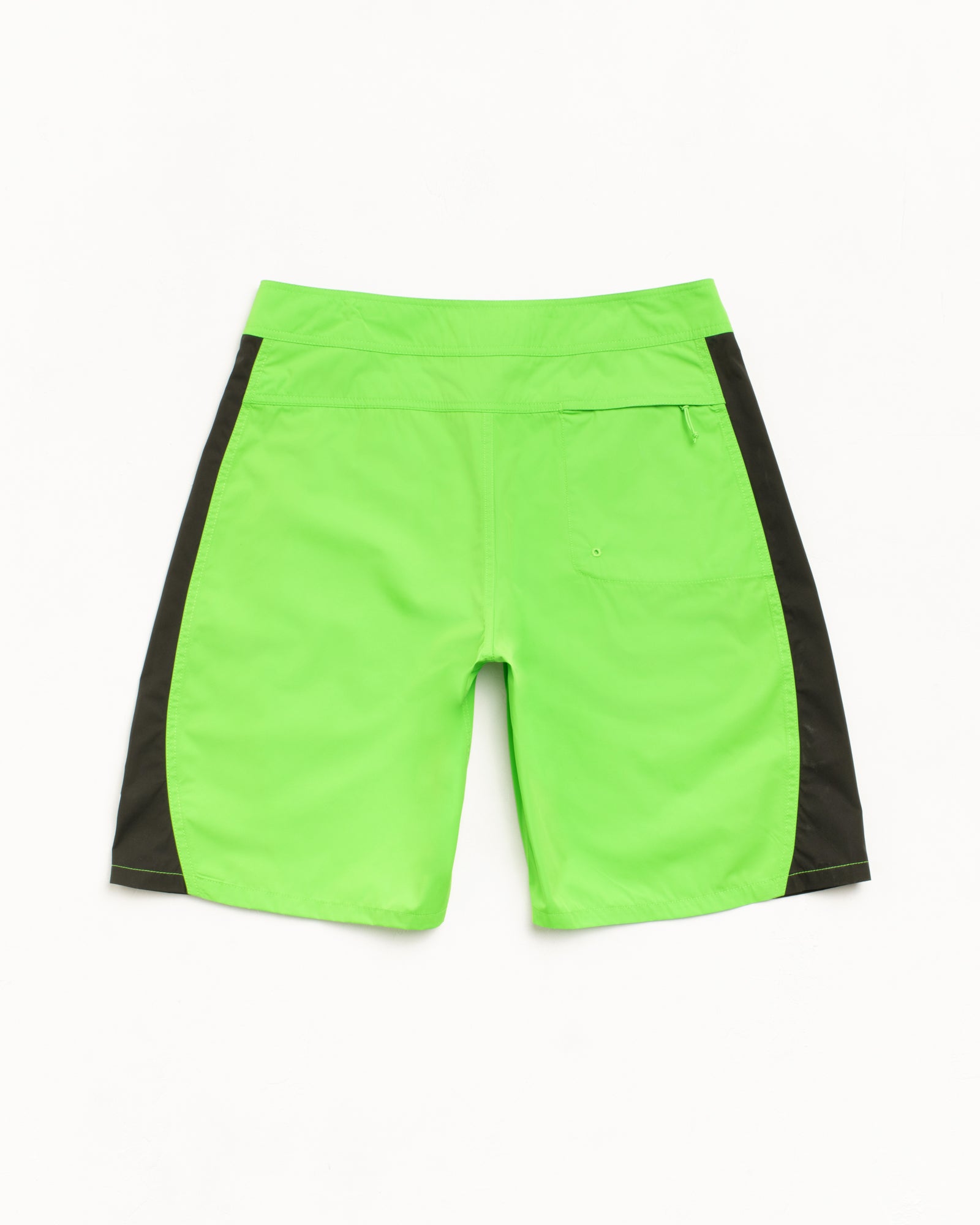 Curved Panel Board Short Mens Regular in the color Green