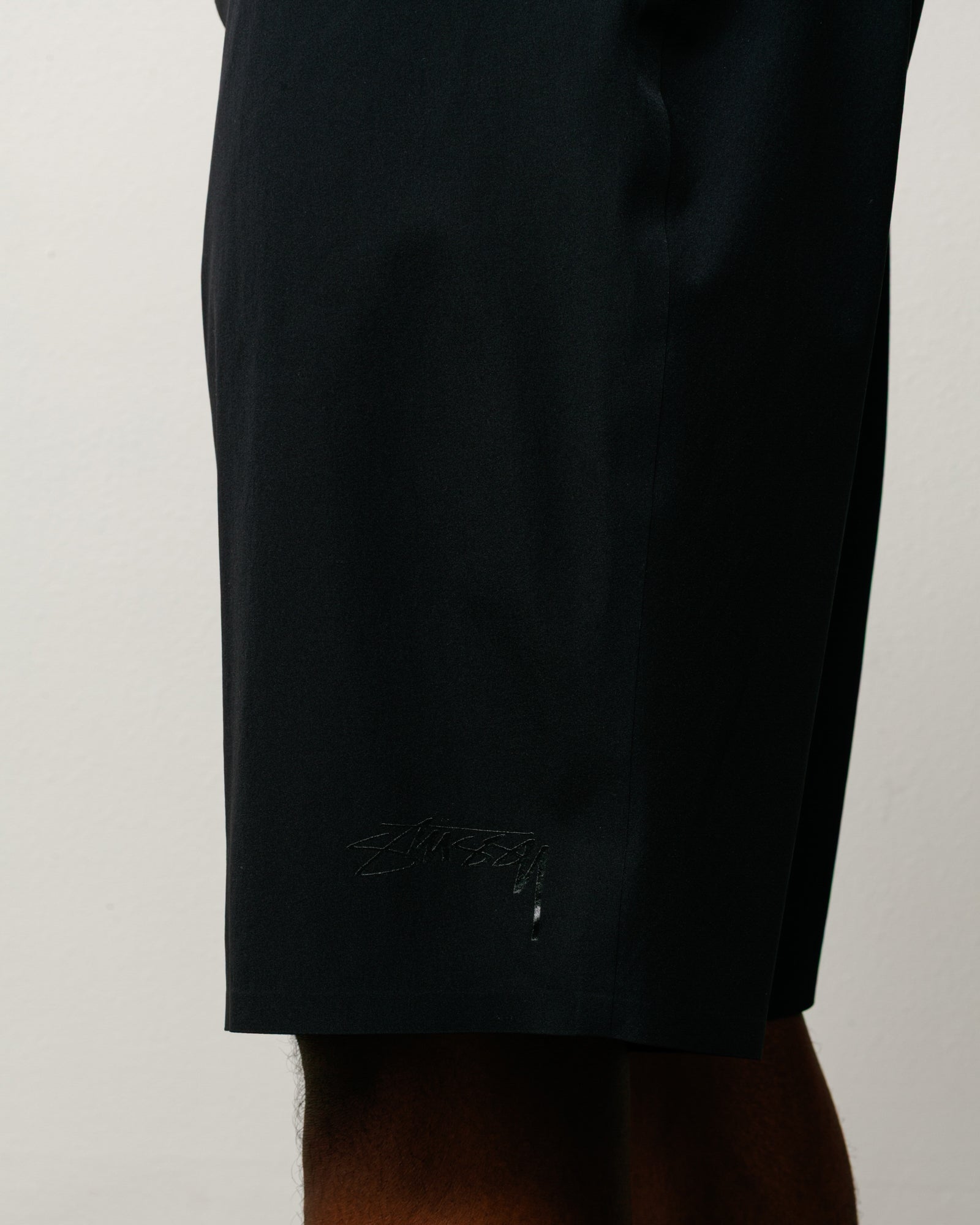Peak Board Short Unisex In Black