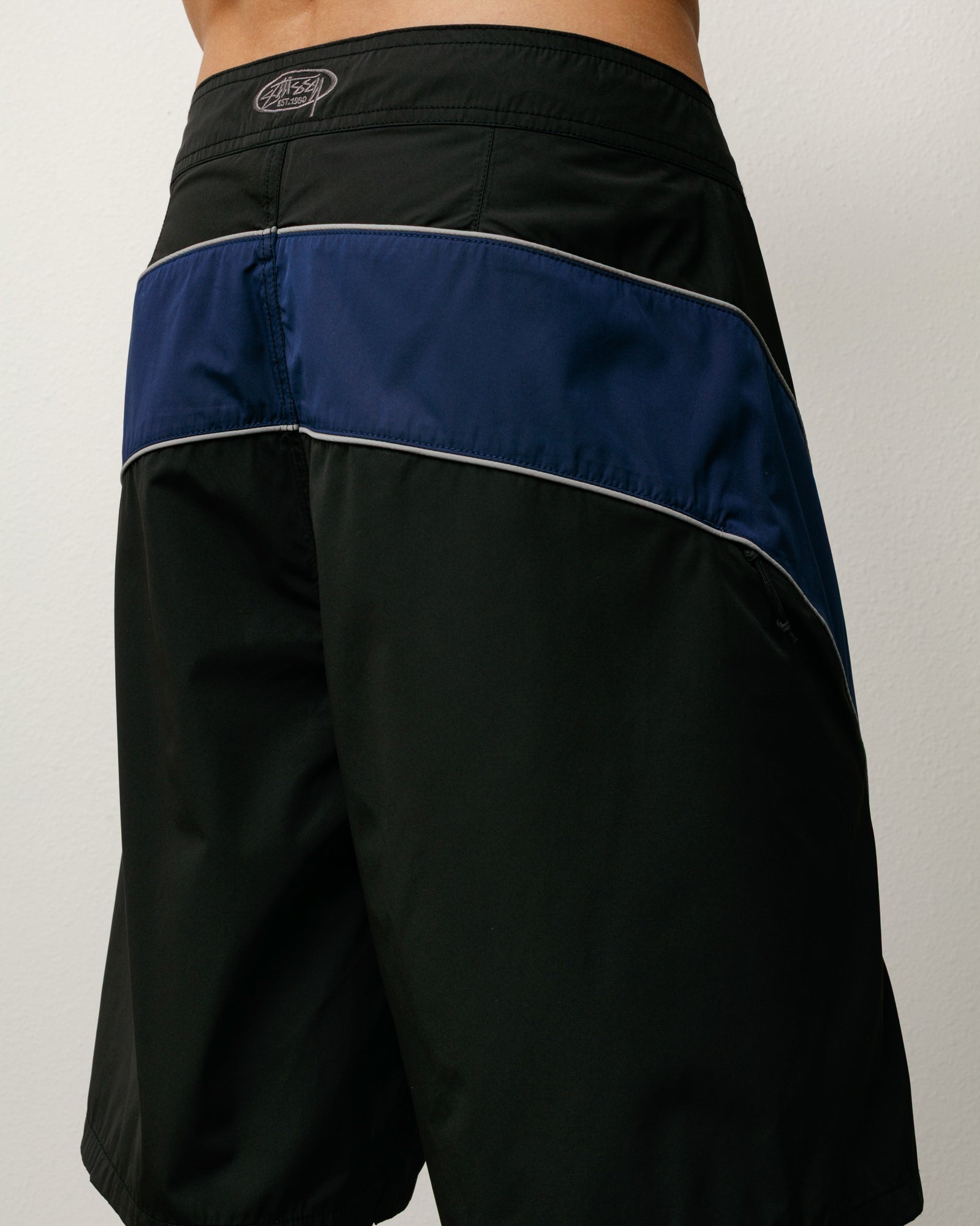 Cove Board Short Unisex Regular In Black