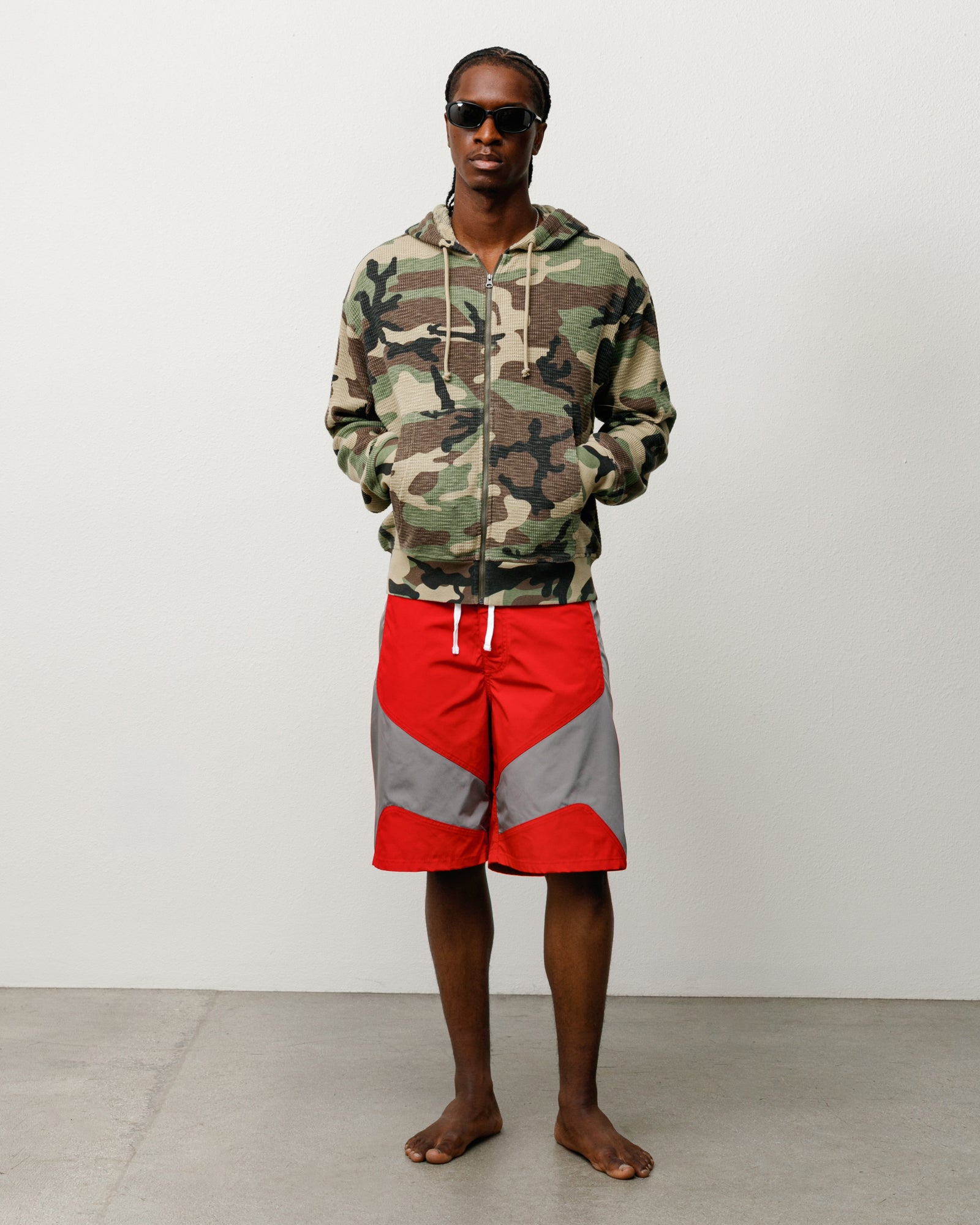 Lightweight Thermal Zip Hoodie With Drawcord Hood In Camo On Model
