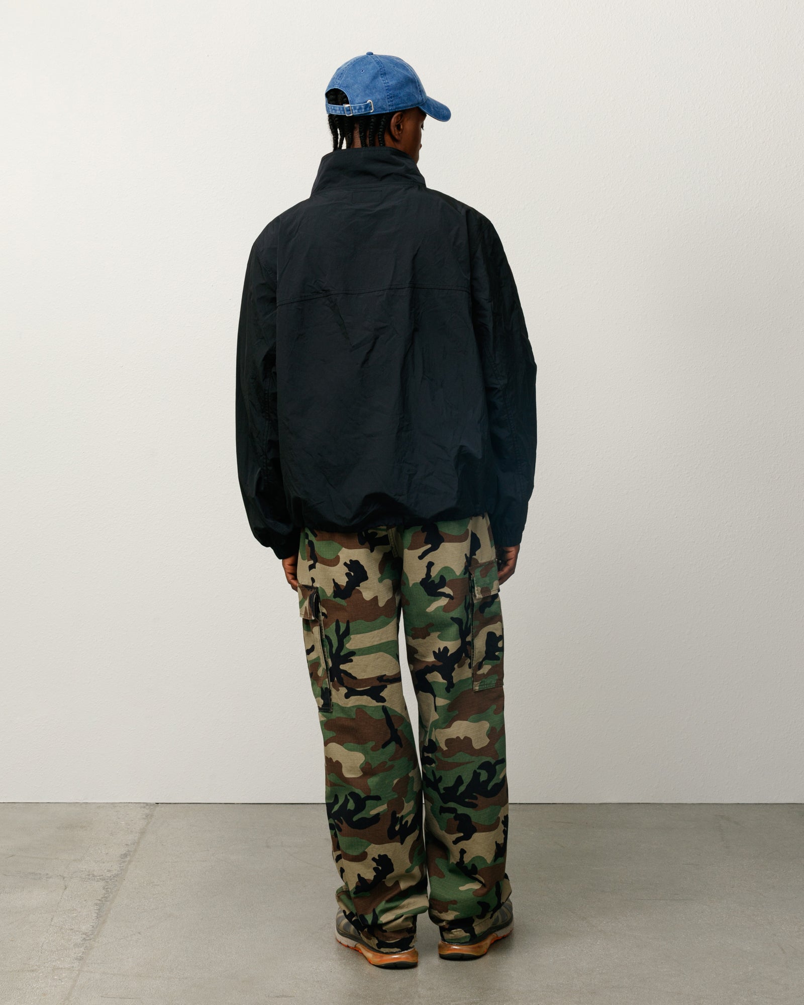 Warm Up Pullover – Black | Outerwear | Stüssy Canada