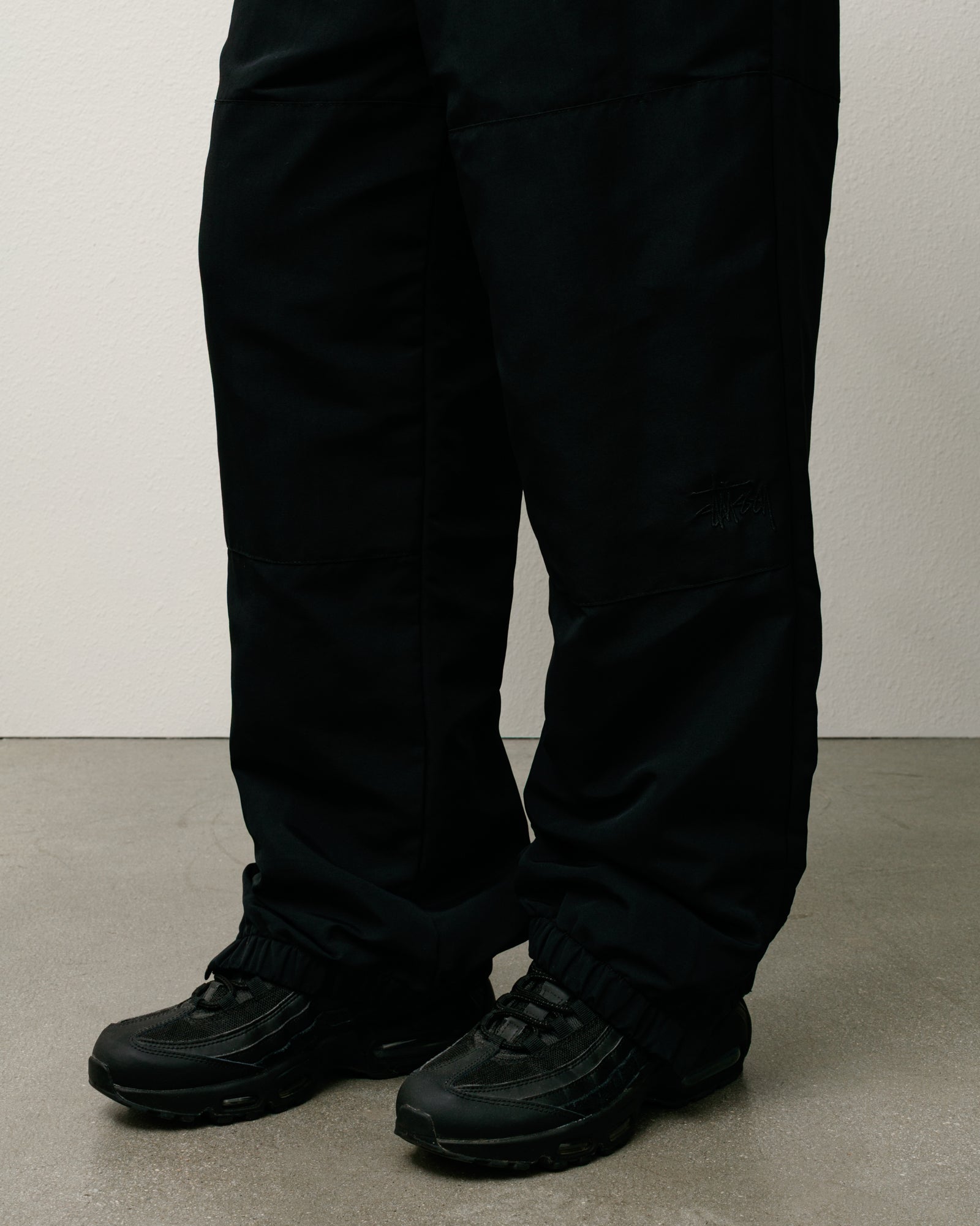 Training Pant Mens Regular In Black