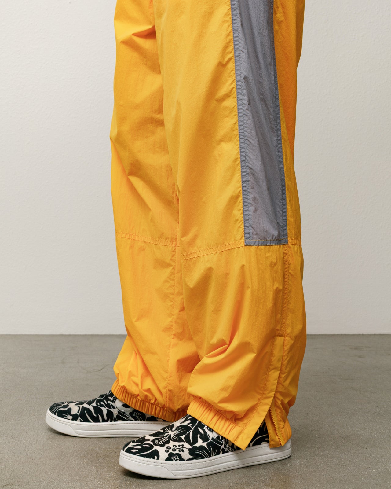 Stussy ナイロントラックパンツ Nylon Track Pant – Yellow | Pants | Stüssy Canada