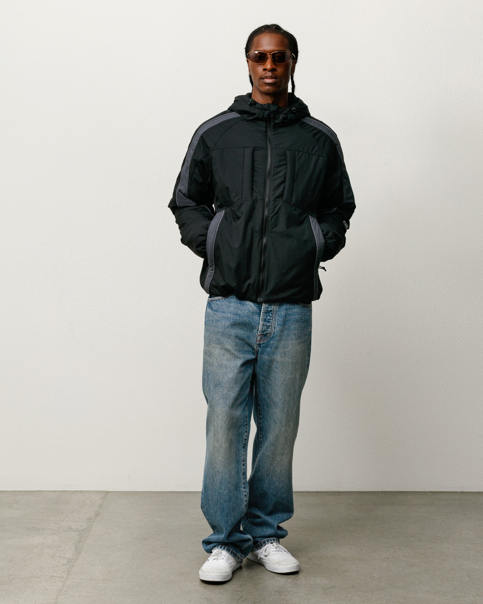 New Classic Jean Denim Unisex In Dark Wash Indigo
