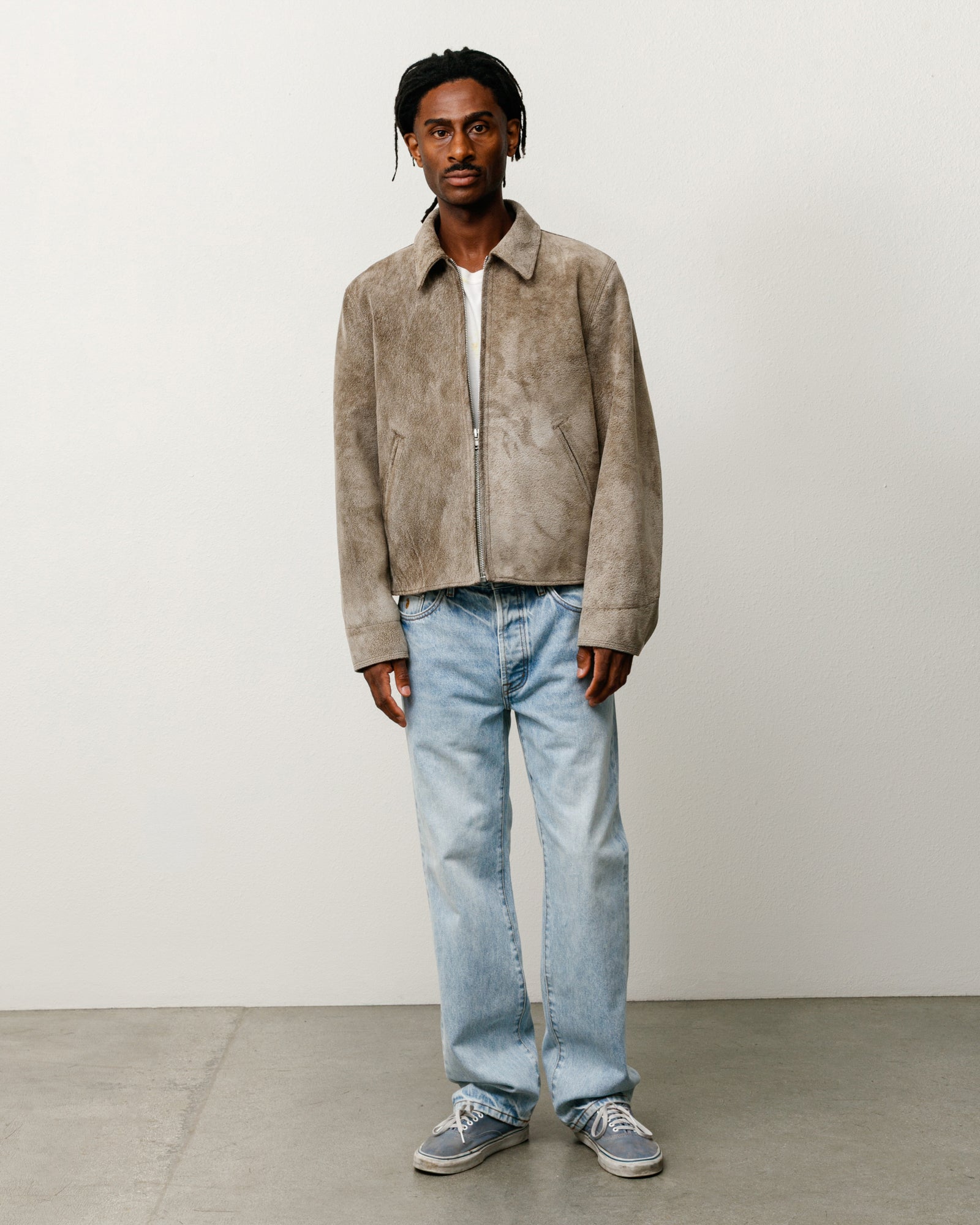 Straight Jean Denim Unisex In Light Wash Indigo