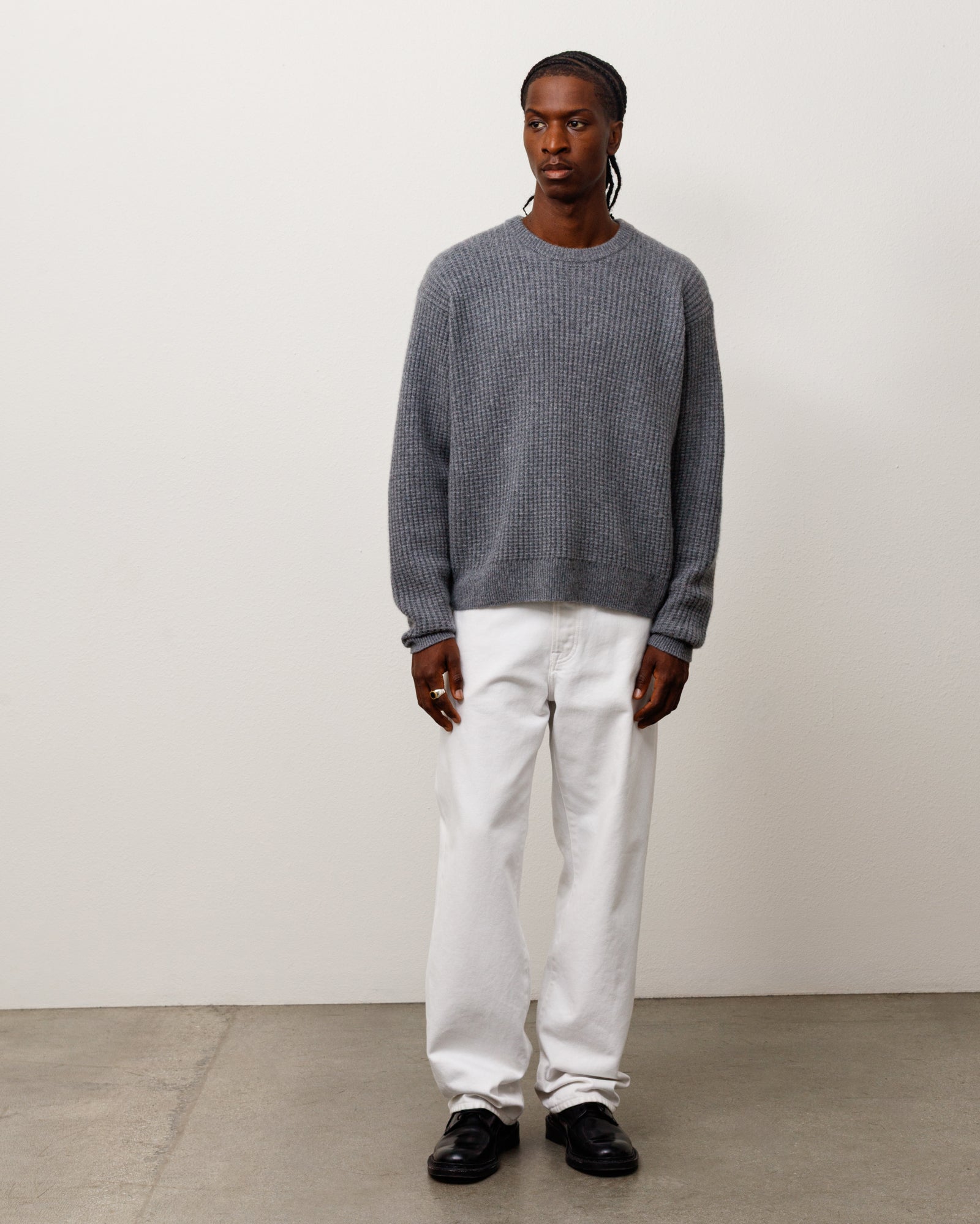 Waffle Cashmere Sweater Unisex Long Sleeve In Charcoal