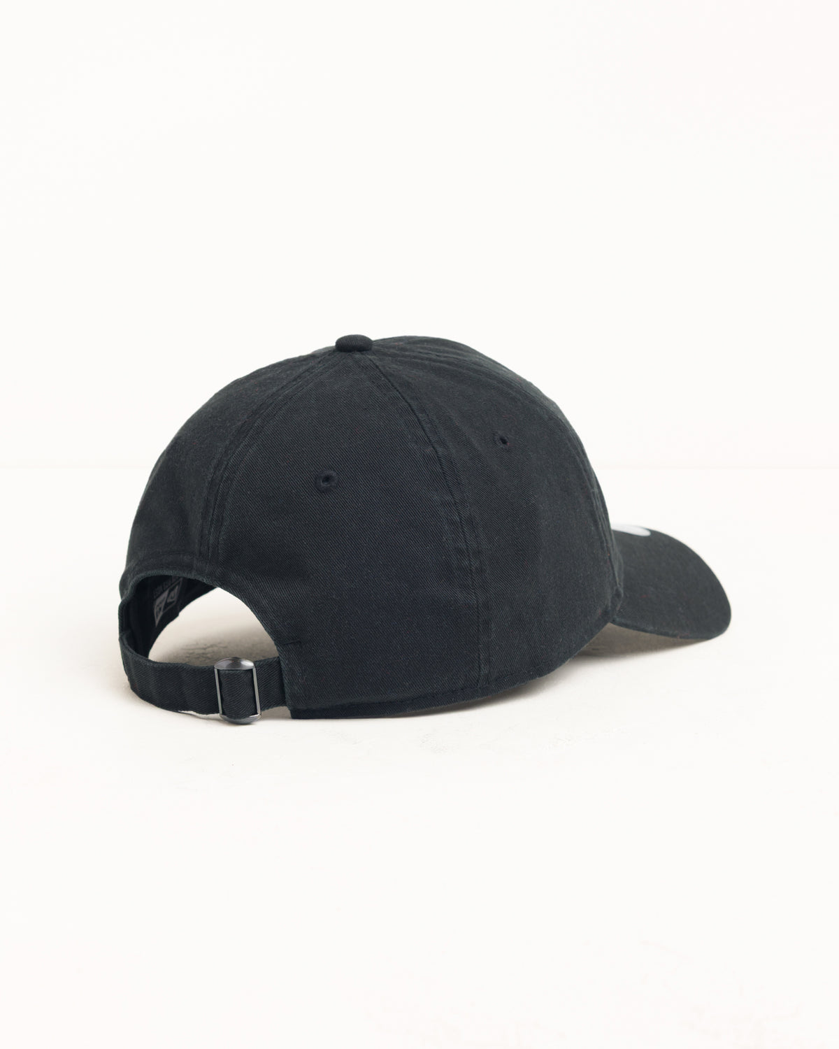 Cursive 9twenty Cap Unisex In Black