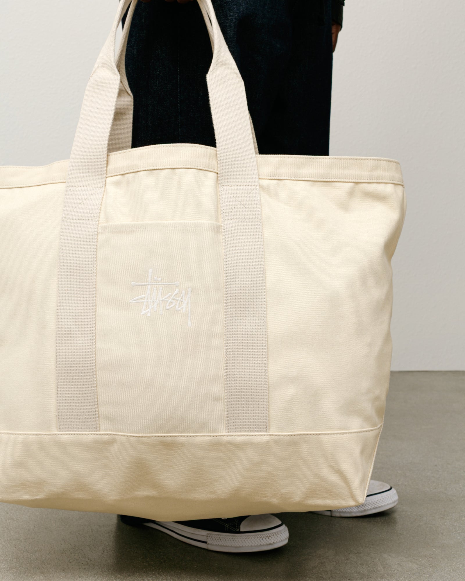 【Stussy】CANVAS EXTRA LARGE TOTE BAG Stussy Canvas Extra Large Tote Bag Washed Black Men's - SS24