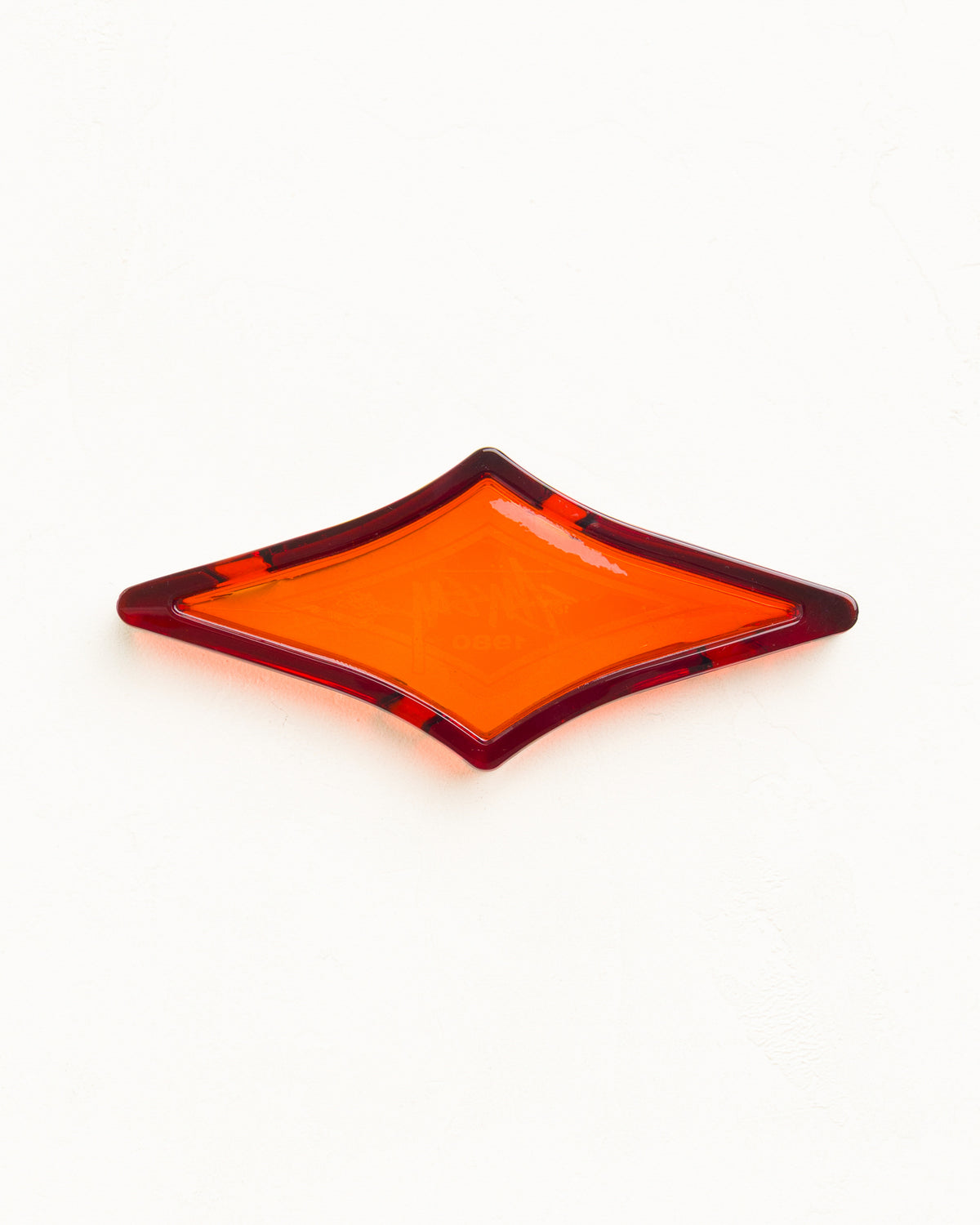 Surf Diamond Ashtray Unisex In Amber