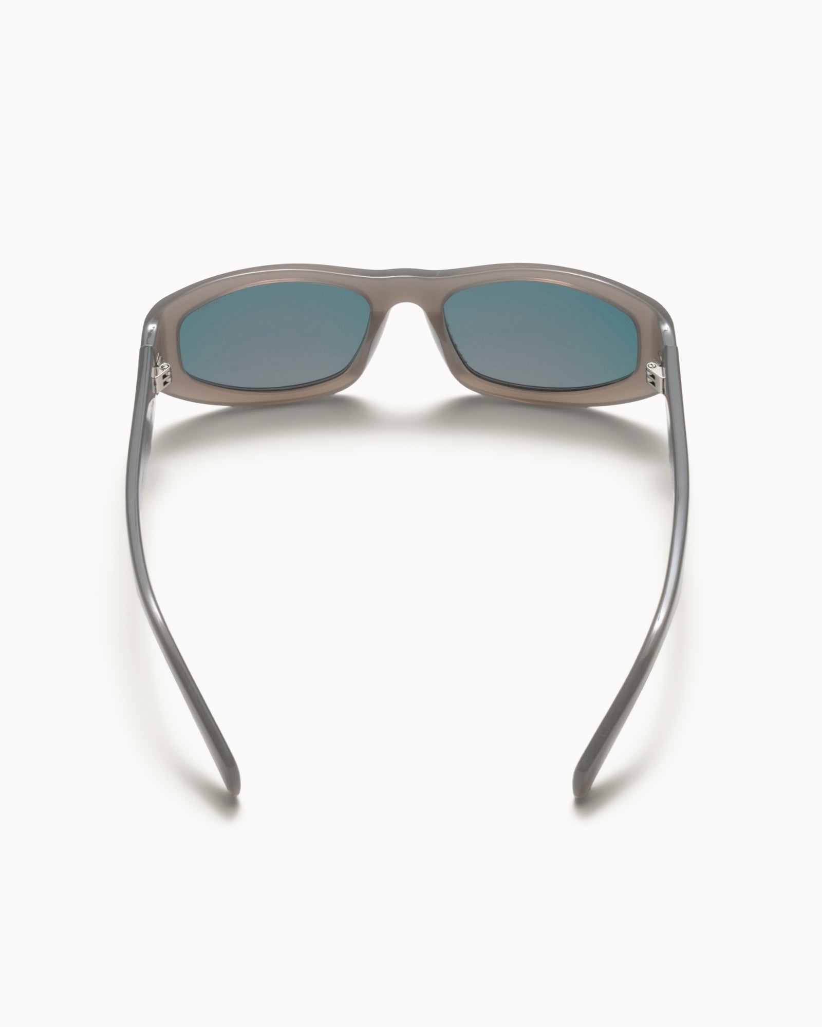 Landon Sunglasses Accessories In Grey/silver Flare