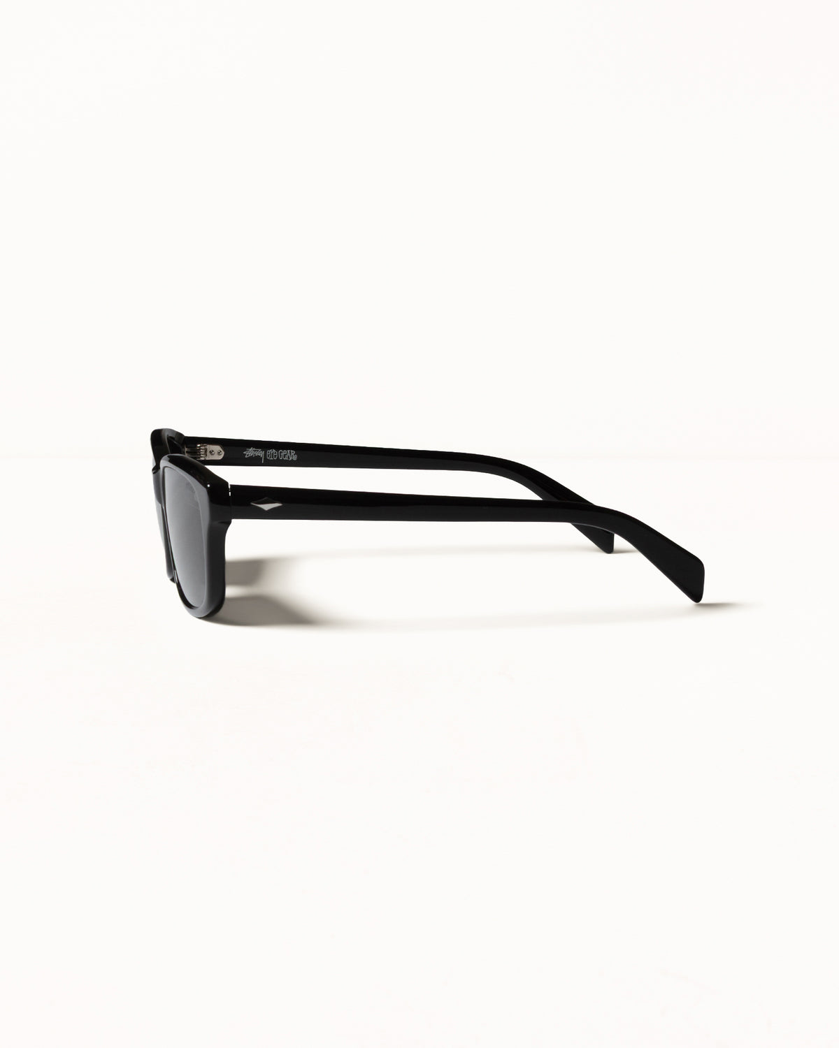 Alan Sunglasses – Black / Black Lens | Accessories | Stüssy Canada