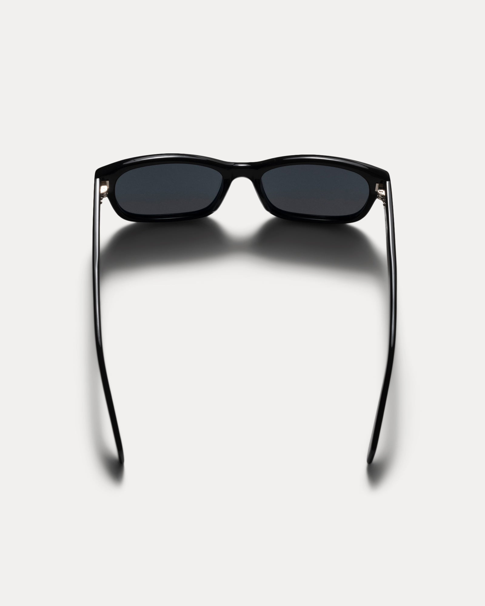 Alan Sunglasses Accessories In Black/black Lens
